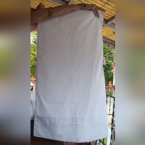 BRAND NEW CRISP Hilton, Manchester Mills, PILLOW CASES